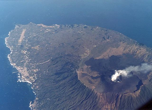 Izu Oshima Gojipedia FANDOM powered by Wikia