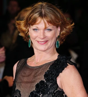 Samantha Bond | The Golden Throats Wiki | Fandom