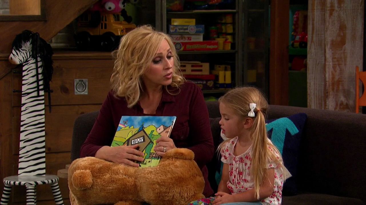 The Charlie Whisperer Good Luck Charlie Wiki Fandom