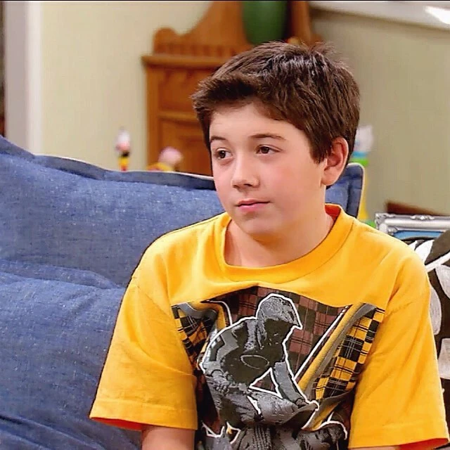 Lista 101+ Foto Bradley Steven Perry