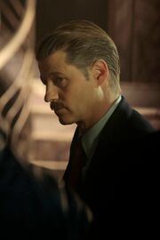 Gotham-finale-2-gordon-mustache-1167712