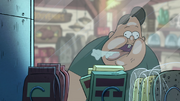 S1e16 waddles glass lick