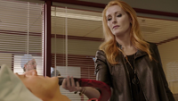4x02 Elizabeth Sean serpent hôpital