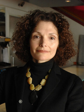 File:Mary Elizabeth Mastrantonio.jpg