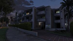 TheRoyale-GTAV-OutsideNight