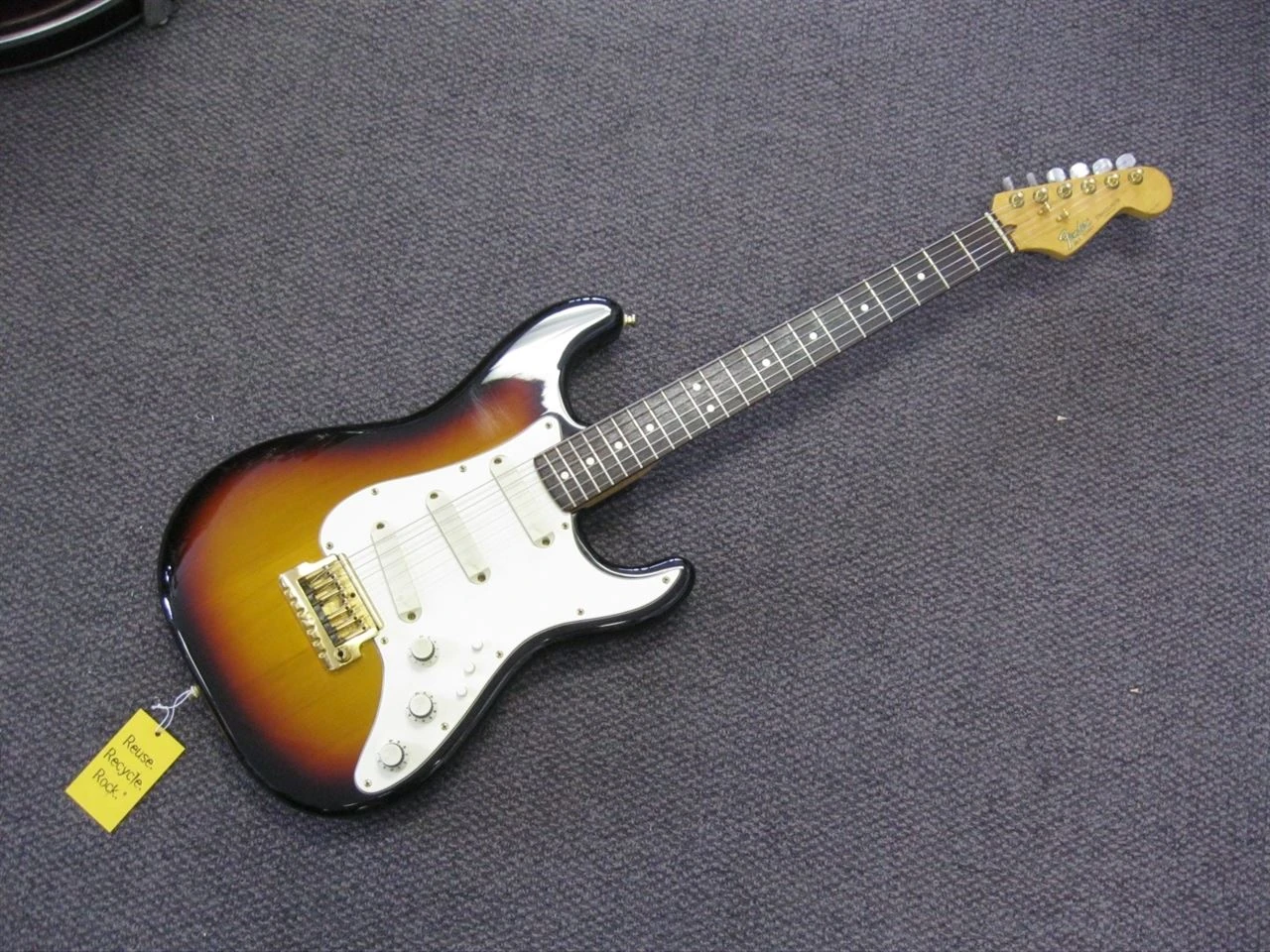 Fender Stratocaster Elite 1983 GuitarDatabase Wiki Fandom