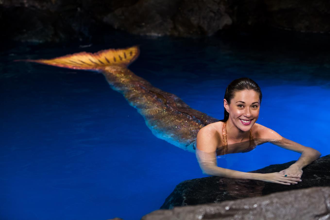 Mako Mermaids Evie Becomes A Mermaid