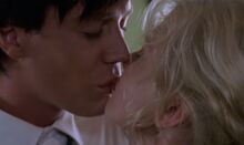Igor e Drika se beijando no episódio 20.