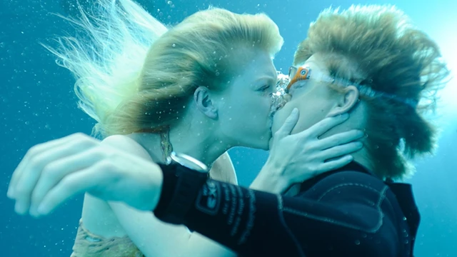 Mako Mermaids Zac And Lyla Kiss