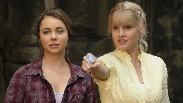 File:Nixie and Sirena.jpg