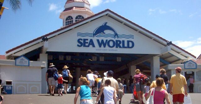 File:Sea World Entrance.jpg