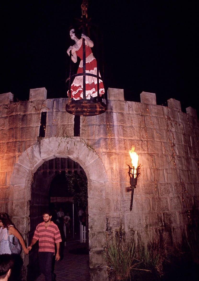 Dungeon of Terror (19911992 Haunted House) Halloween Horror Nights Dungeon of Terror (19911992 Haunted House) Halloween Horror Nights