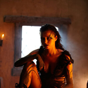 Hansel Gretel Witch Hunters Movie Clip 3 The Desert Witch Youtube