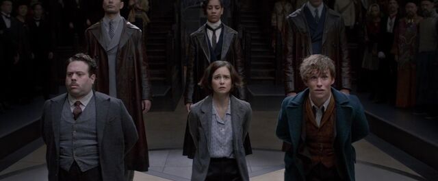 File:Jacob Tina Newt MACUSA.jpg
