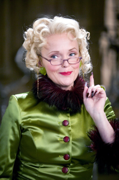 https://vignette.wikia.nocookie.net/harrypotter/images/9/9a/Miranda_Richardson_as_Rita_Skeeter_%28GoF-promo-04%29.jpg/revision/latest?cb=20100123214858