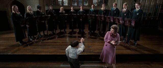 File:Umbridge inspecting Flitwick.jpg