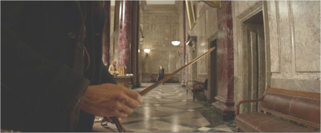 Datei:Wand newton.jpg