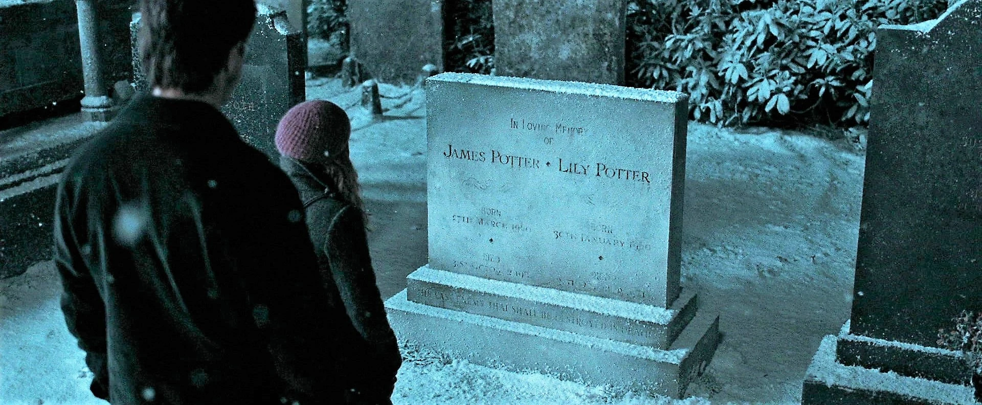 Image Harrypotterdeathlyhallows1potter grave.jpg Harry Potter