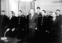 Imre Nagy i jego towarzysze przed „sądem” bolszewickich oprawców