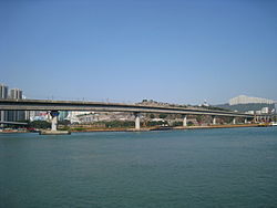 250px-HK Tsing Lai Bridge