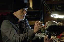 Jigsaw creating Billy