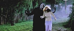 Scream-Casey-Becker-drew-barrymore-31897014-2560-1091