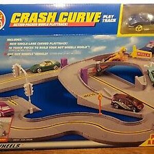 hot wheels crash curve