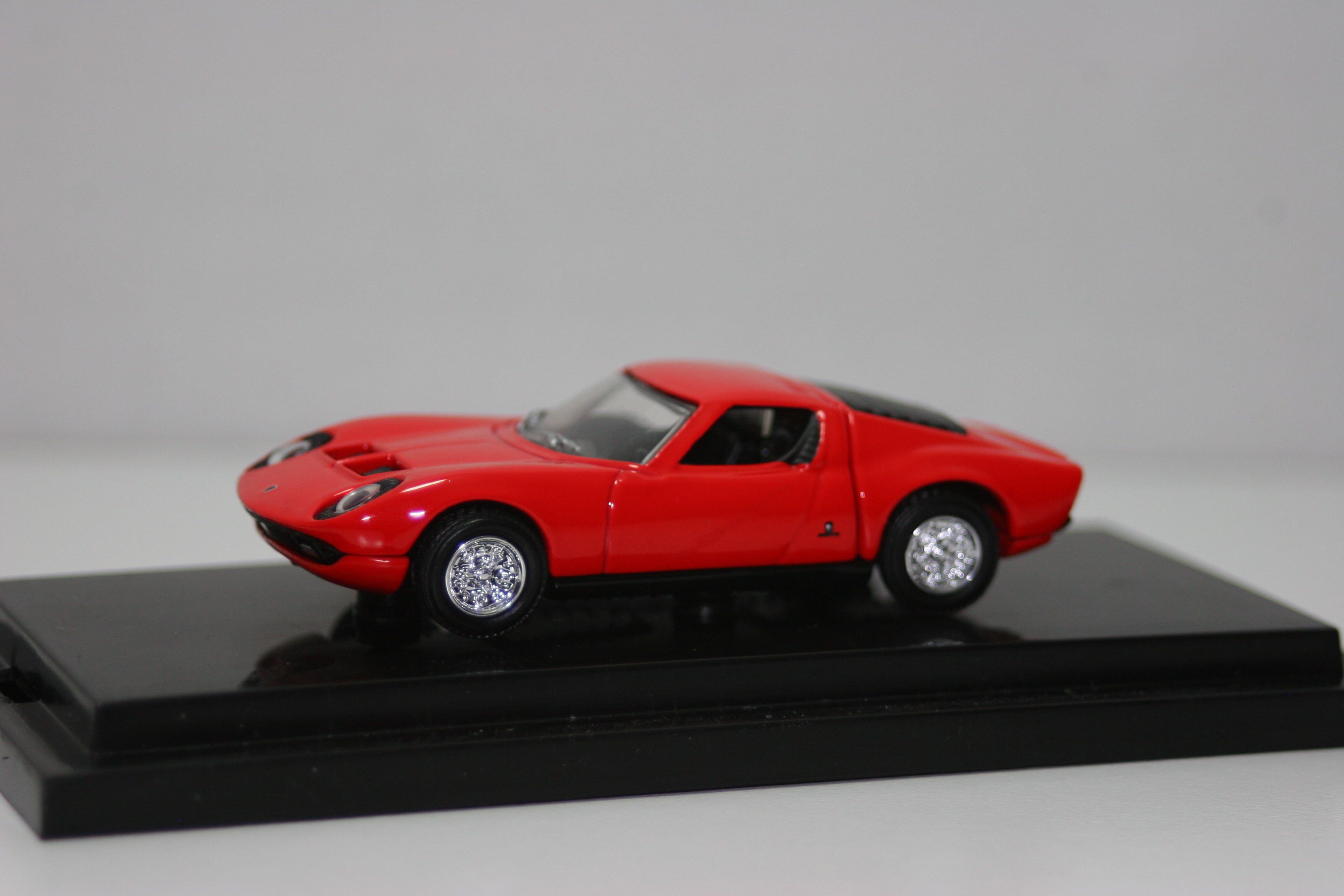 hot wheels miura