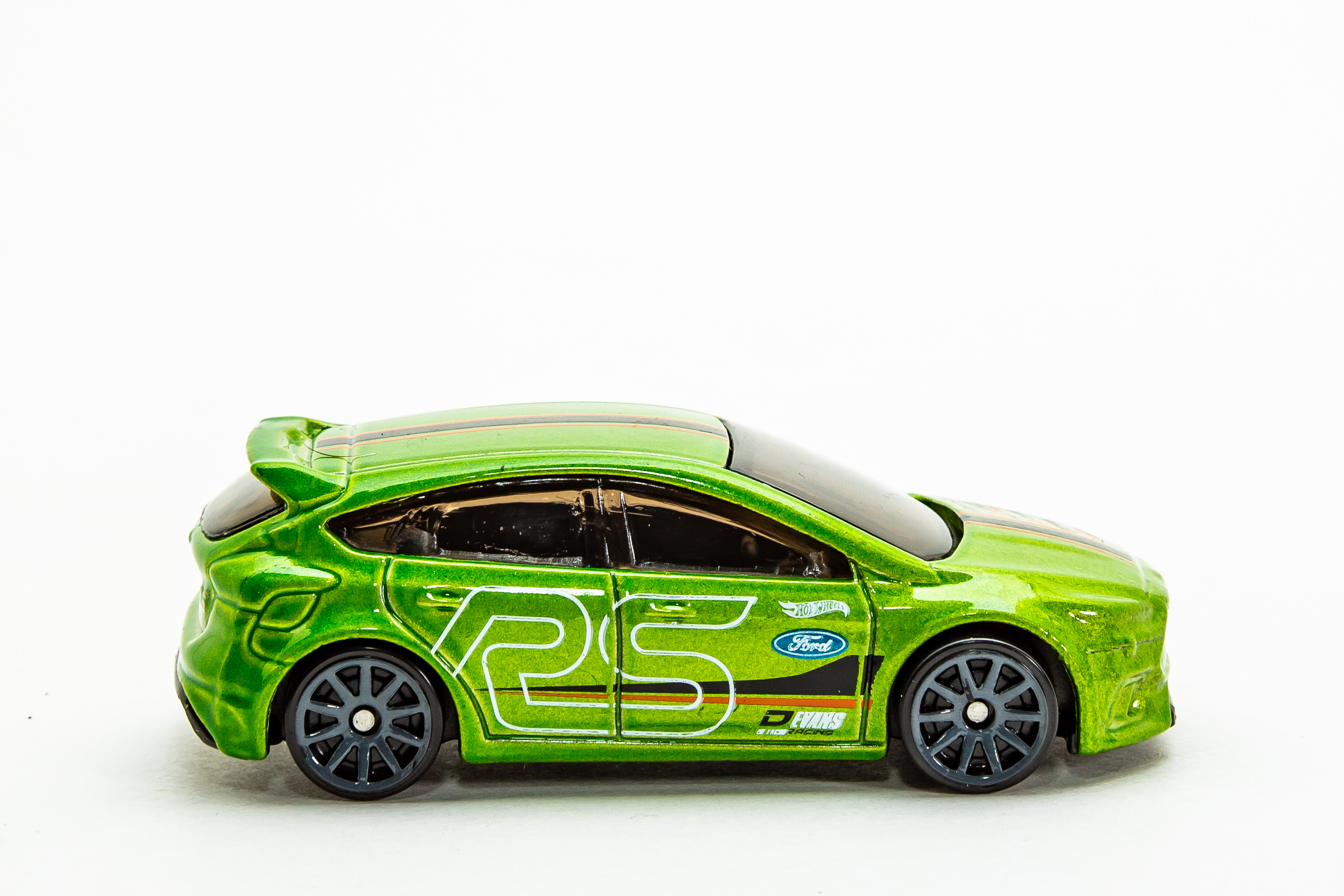 hot wheels ford focus rs green