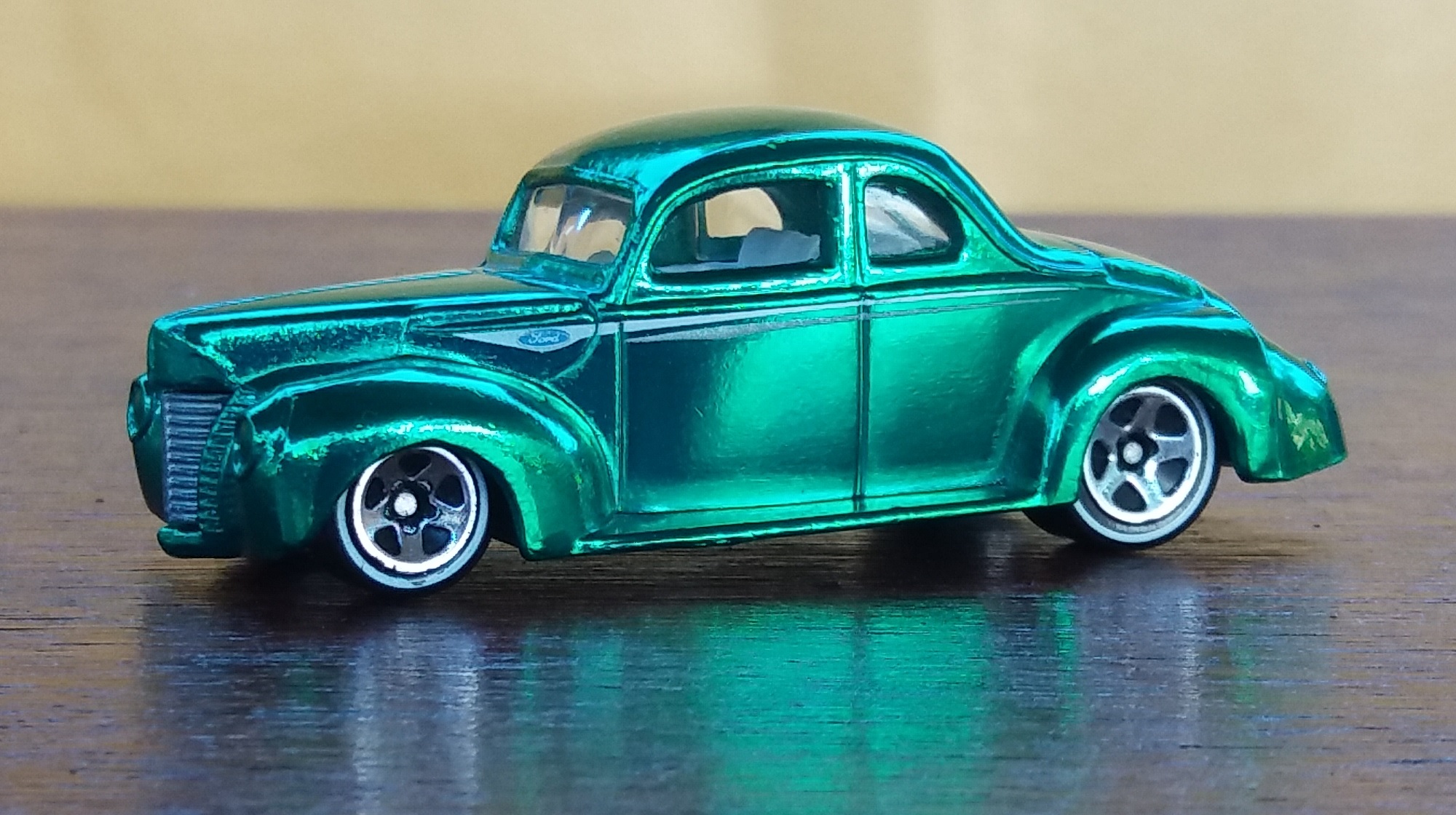 Hot Wheels Black /& White 1940 Ford Truck Loose