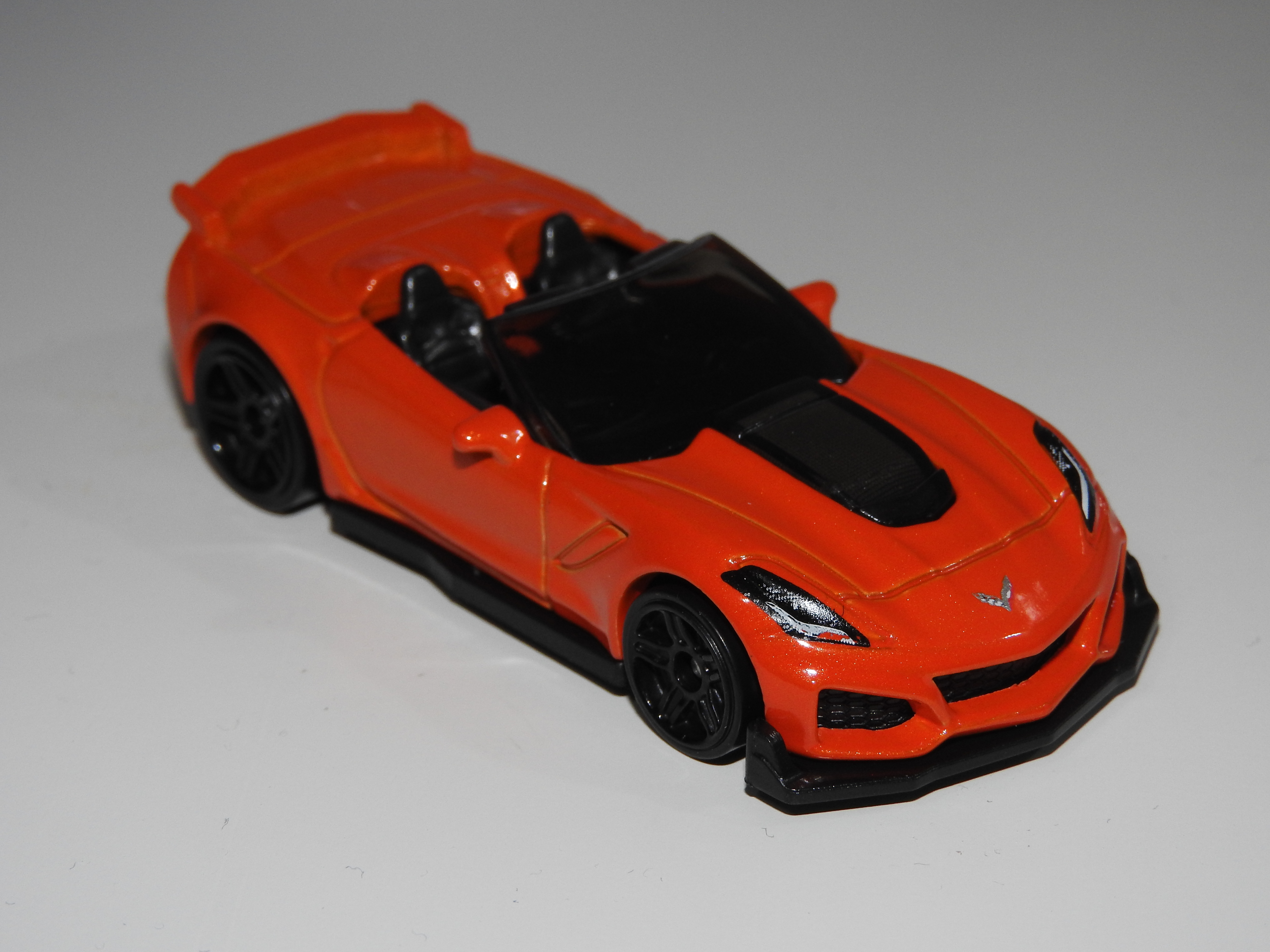 Hot Wheels Chevy Corvette ZR1 Conv 2019 Orange 144//250 1//64