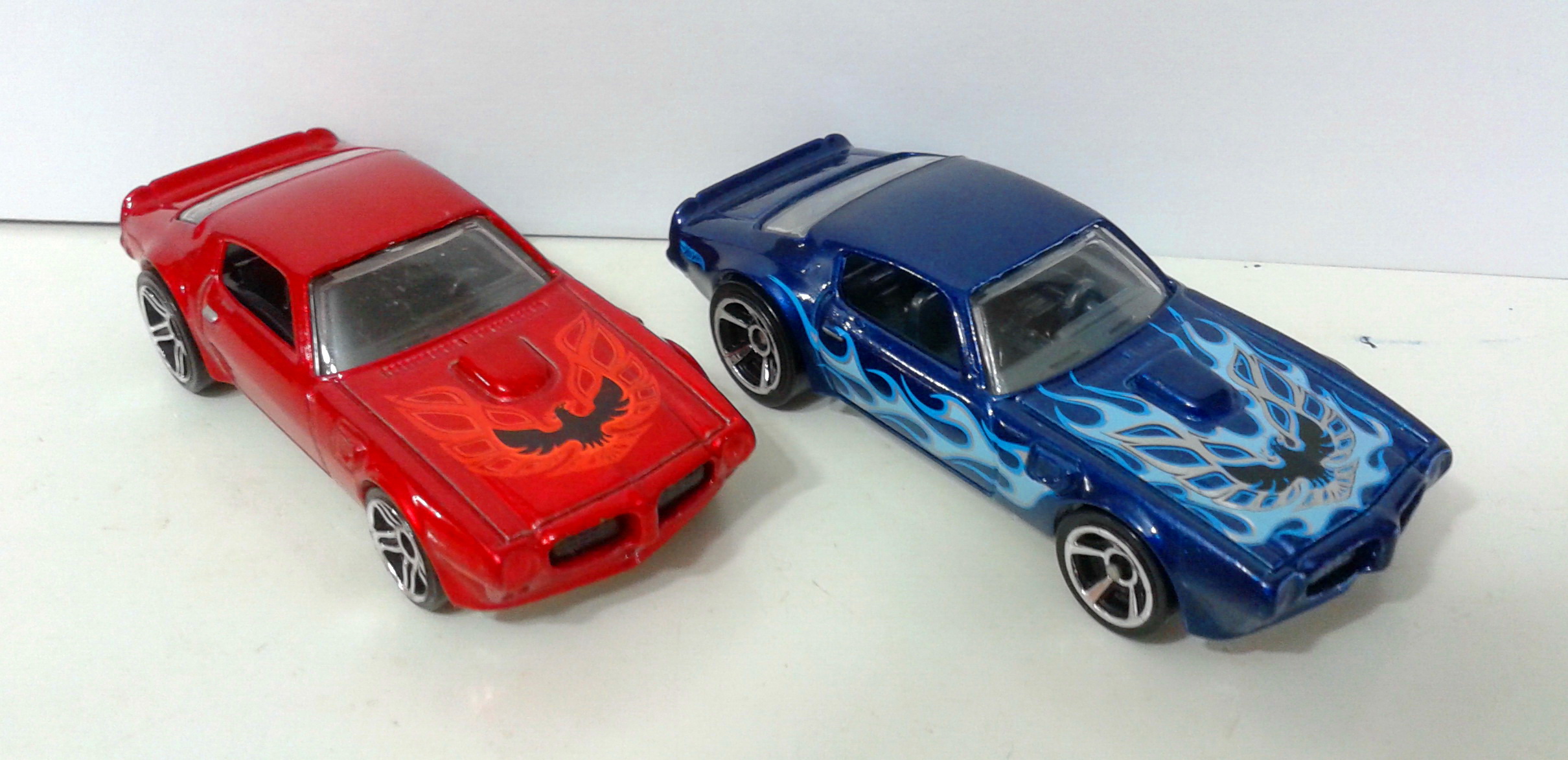 1:64 Scale. 73 Pontiac Firebird RED 16//247 Hot Wheels 2012 2012 new models