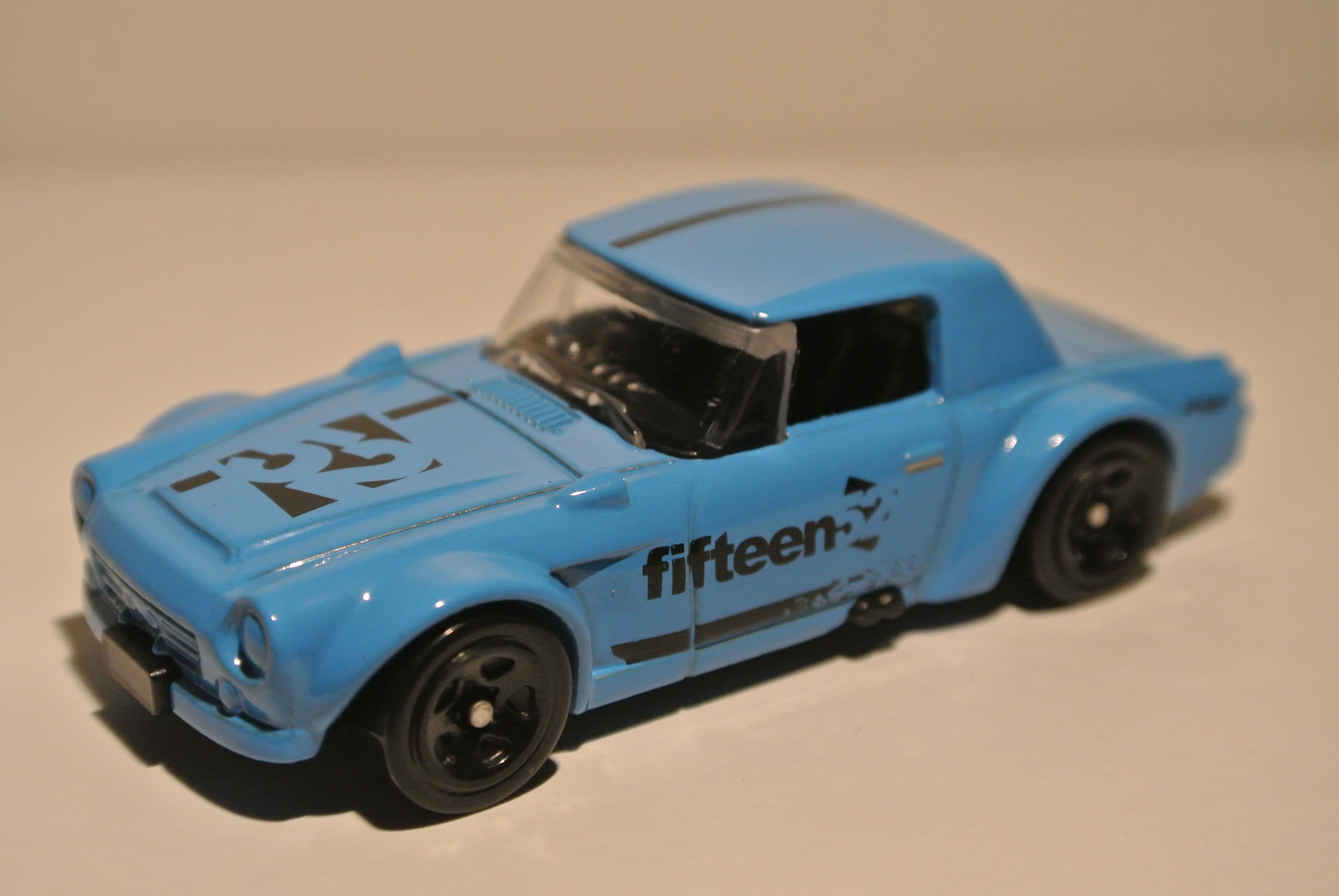 nissan fairlady 2000 hot wheels