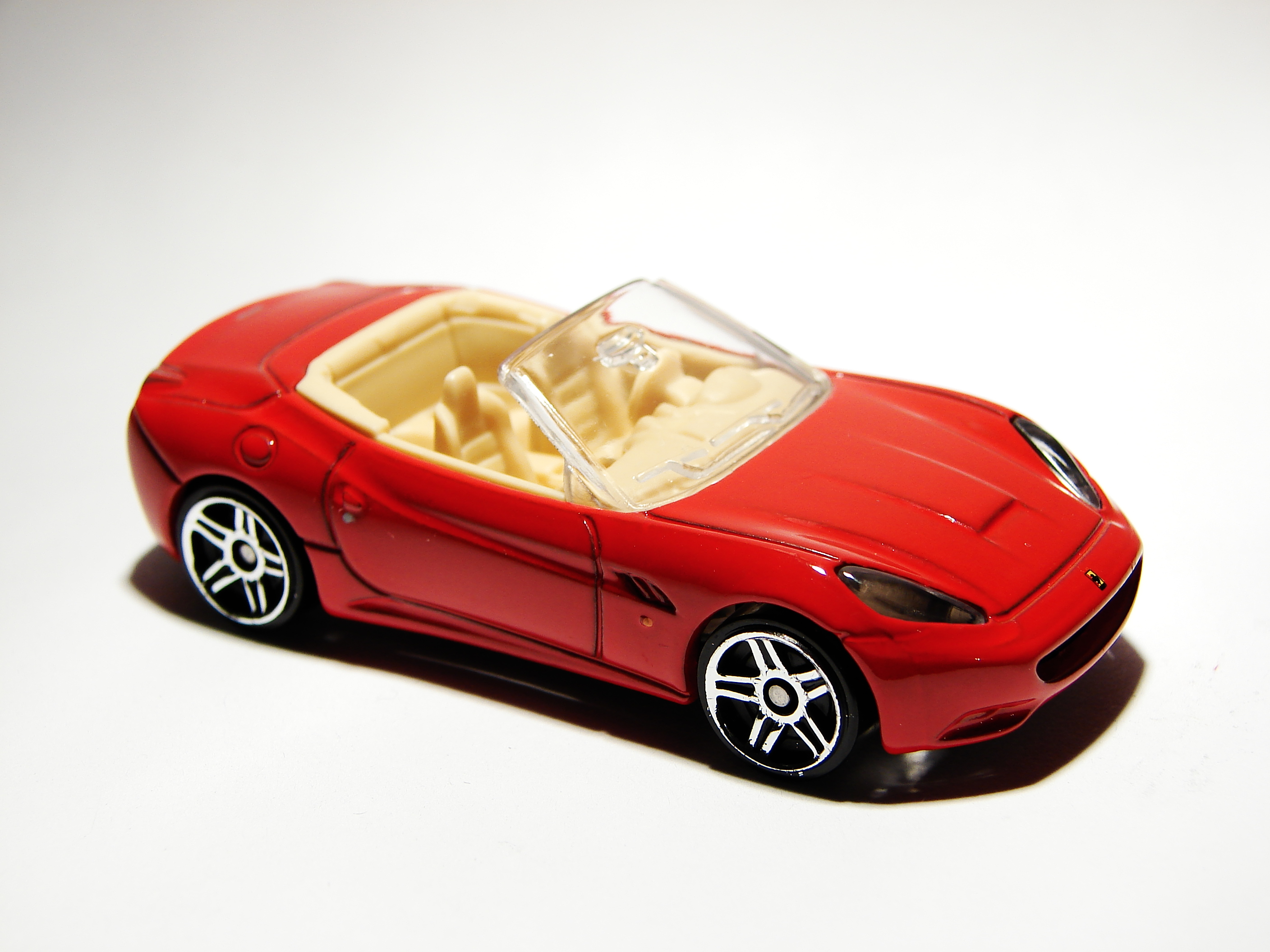 hot wheels ferrari california