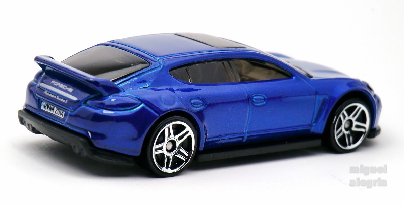 hot wheels porsche panamera