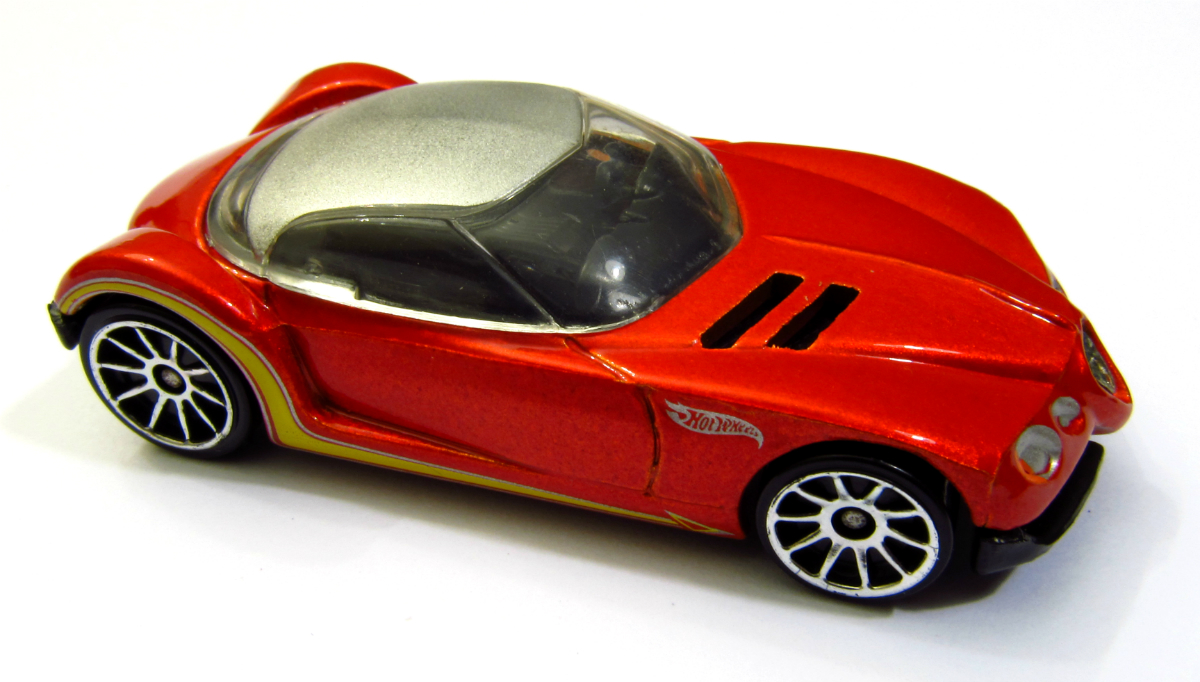 hot wheels golden arrow