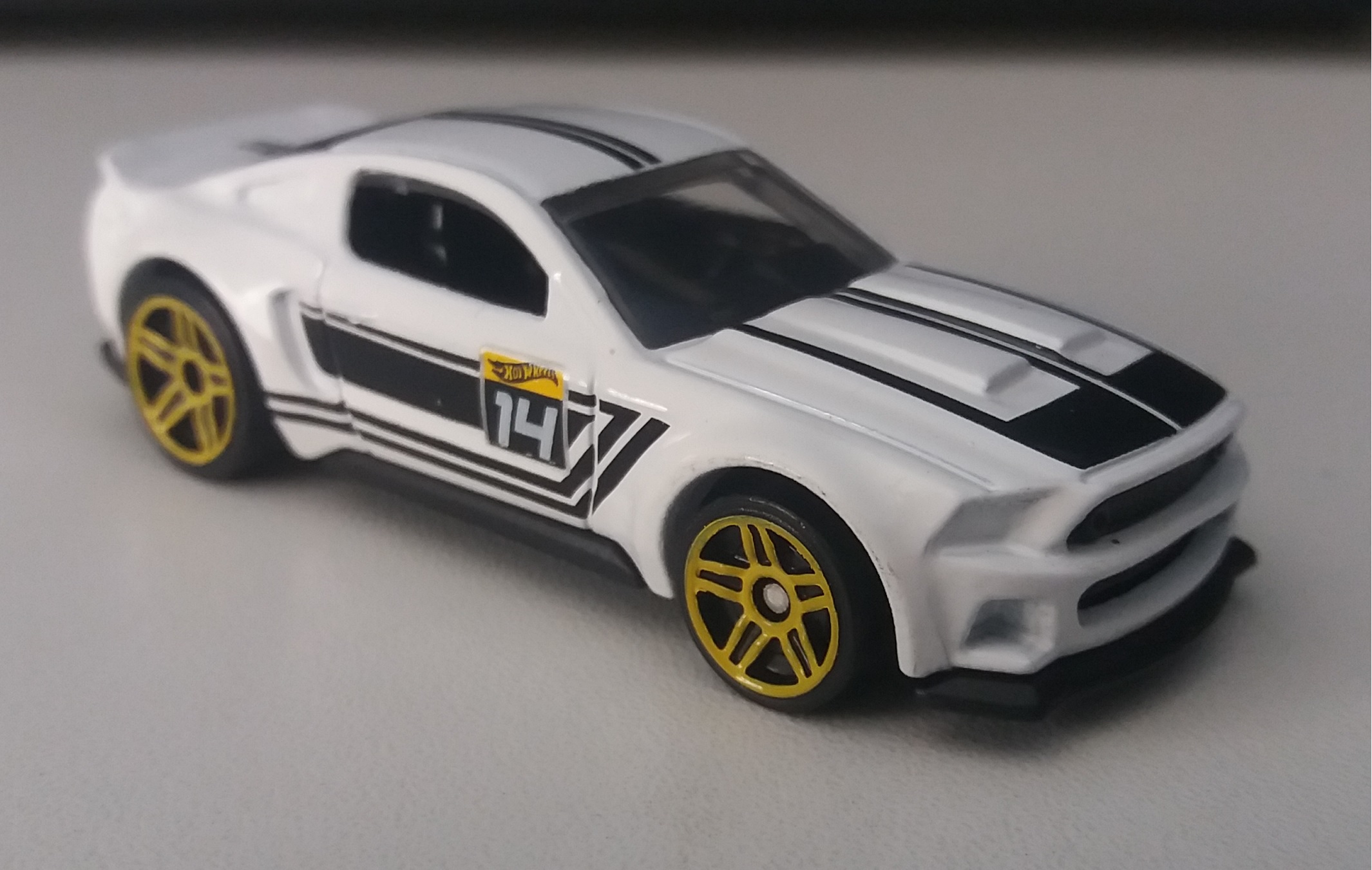 hot wheels 2014 custom mustang