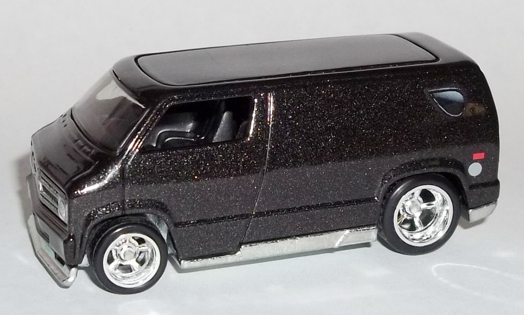 hot wheels custom 77 dodge van 2007