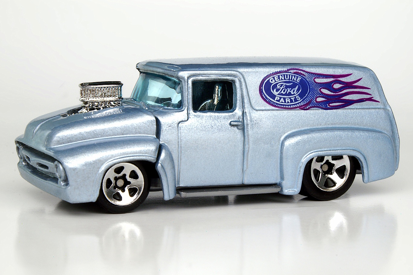 Hot Wheels 100/% Preferred Blue Custom Classic Trucks /'56 Ford w//Real Riders