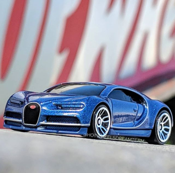 Hot wheels bugatti chiron