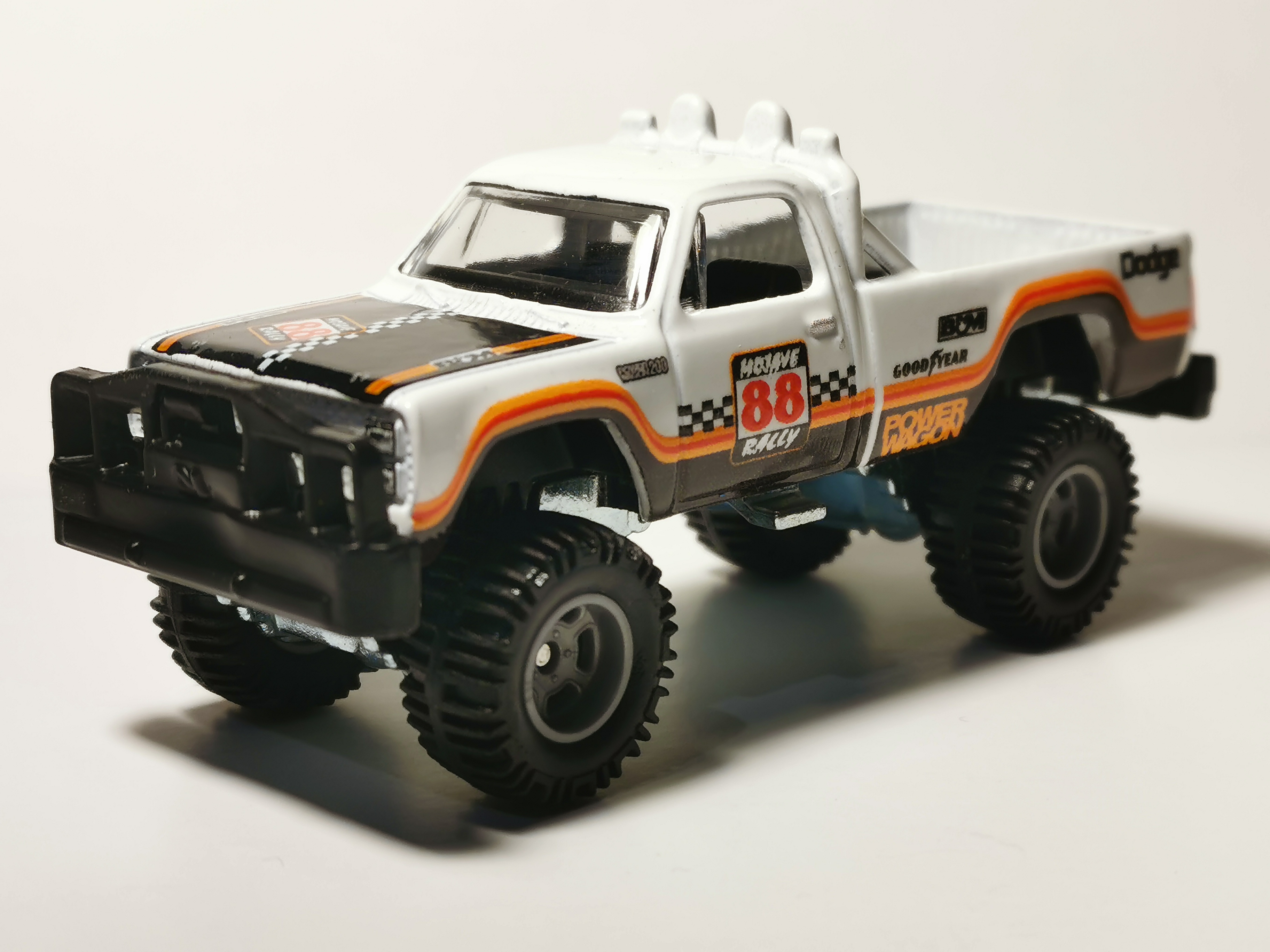 /'80 Dodge macho power wagon Desert rally 2//5 Car Culture 1:64 Hot Wheels fyn73