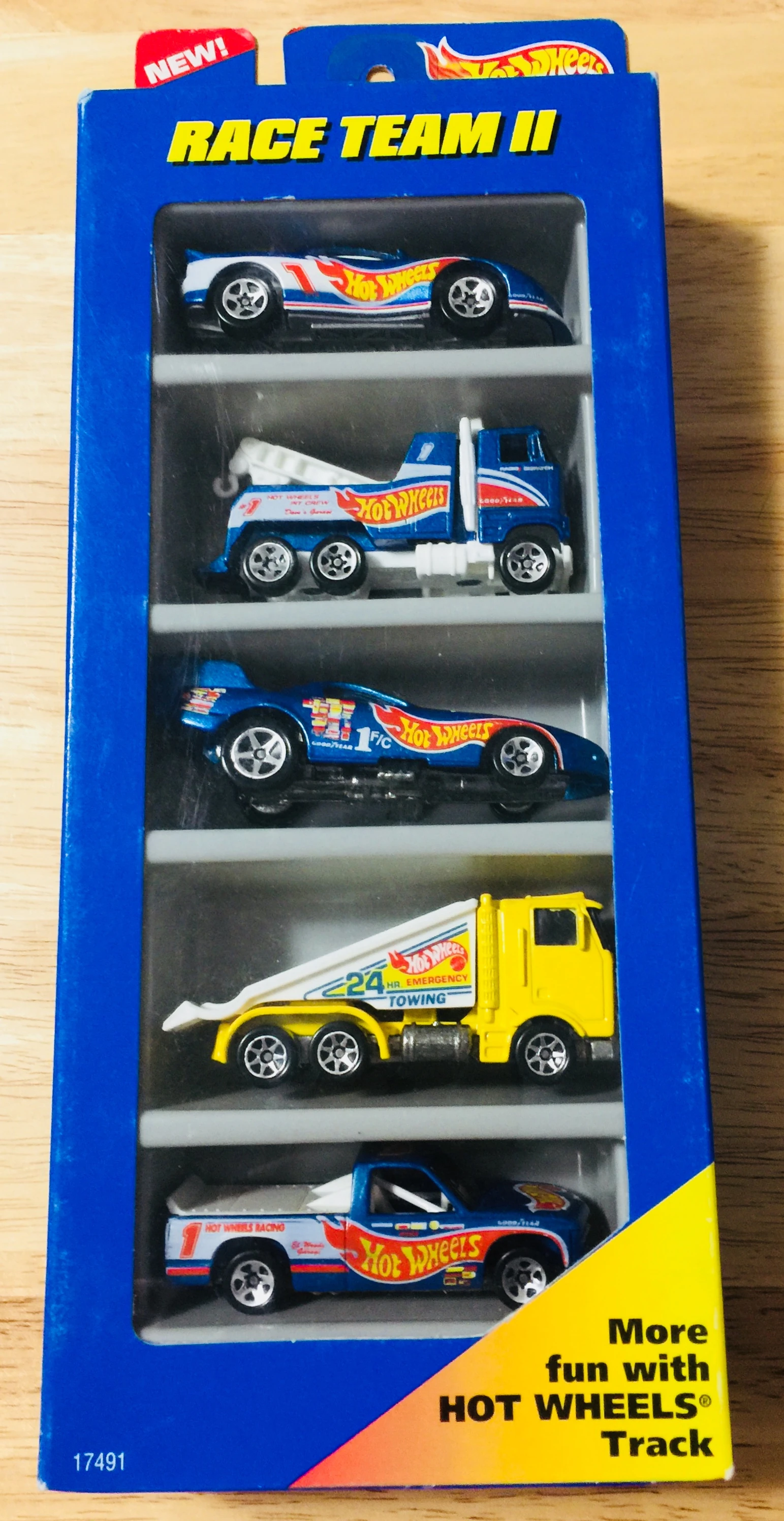 Toy Vehicles hot wheels race team 5 pack