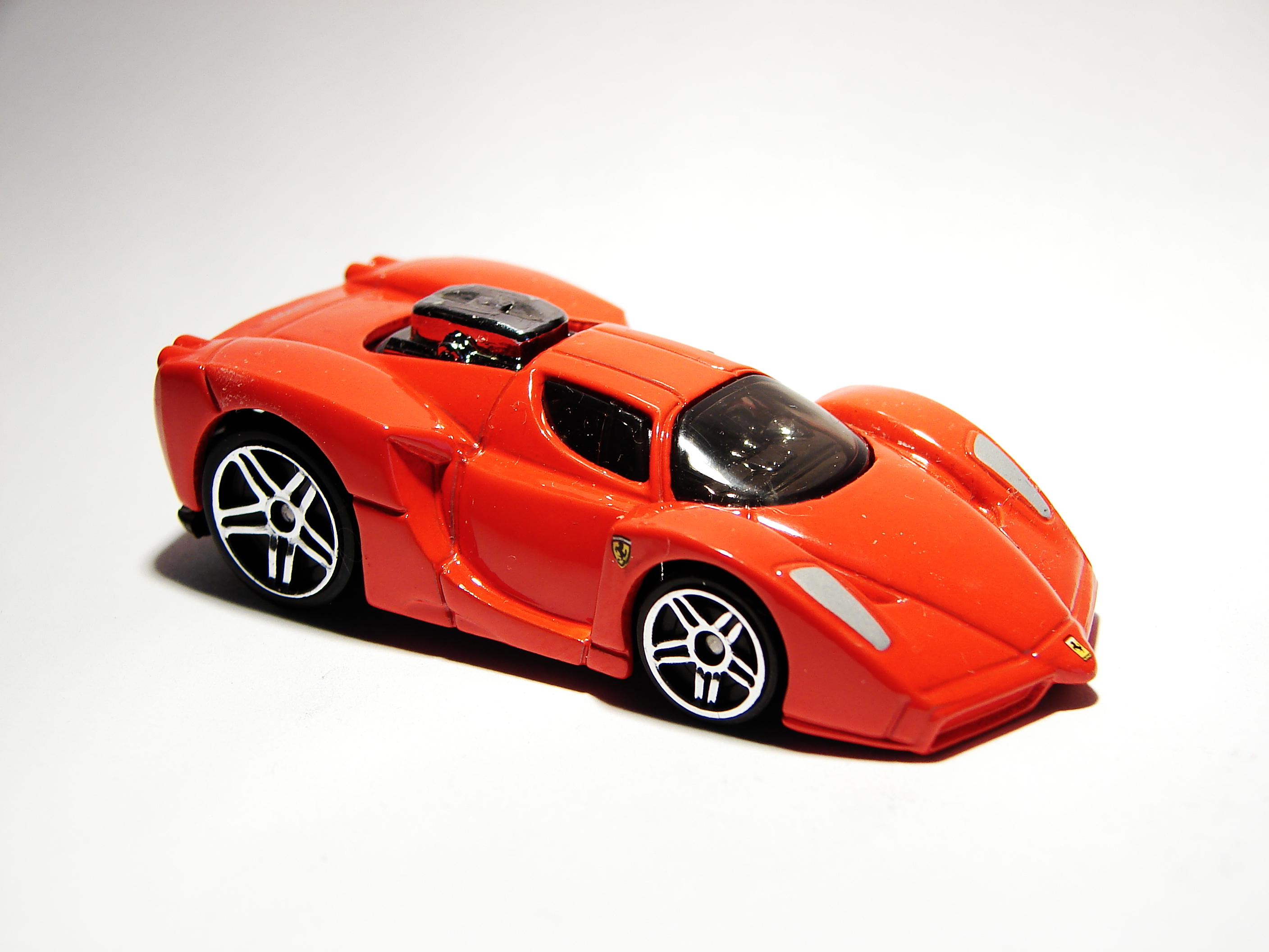 hot wheels enzo ferrari 2003