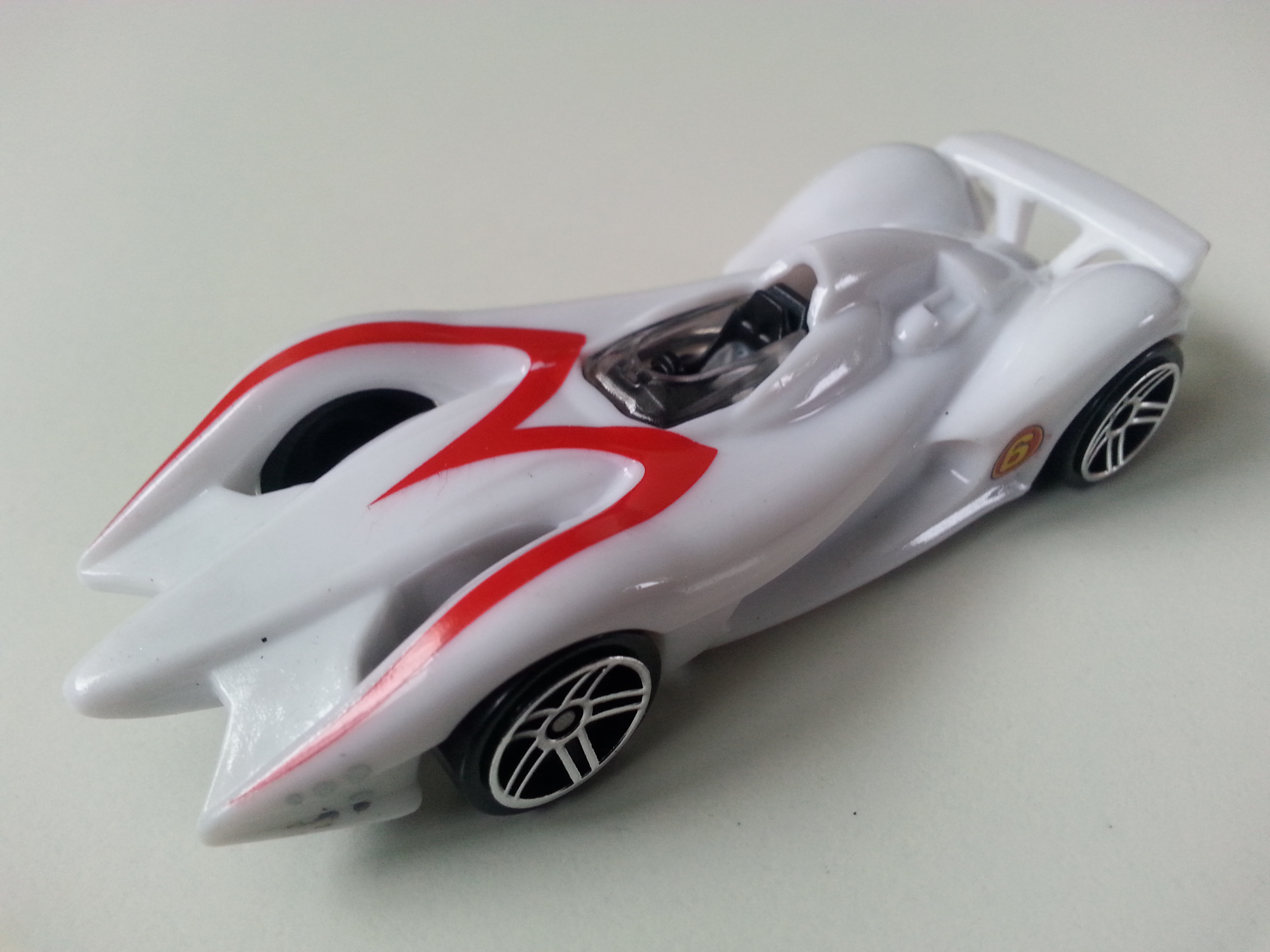 Hot wheels racing. Hot Wheels Спиди гонщик. Mach 6 Speed Racer. Hot Wheels ру 1:10 Speed Racer 82060. Мак 5 Спиди гонщик.