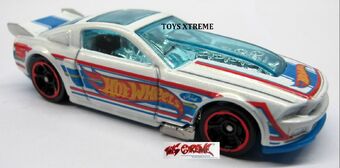 hot wheels 13 ford mustang gt