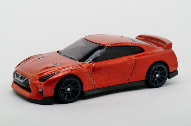 hot wheels nissan r35