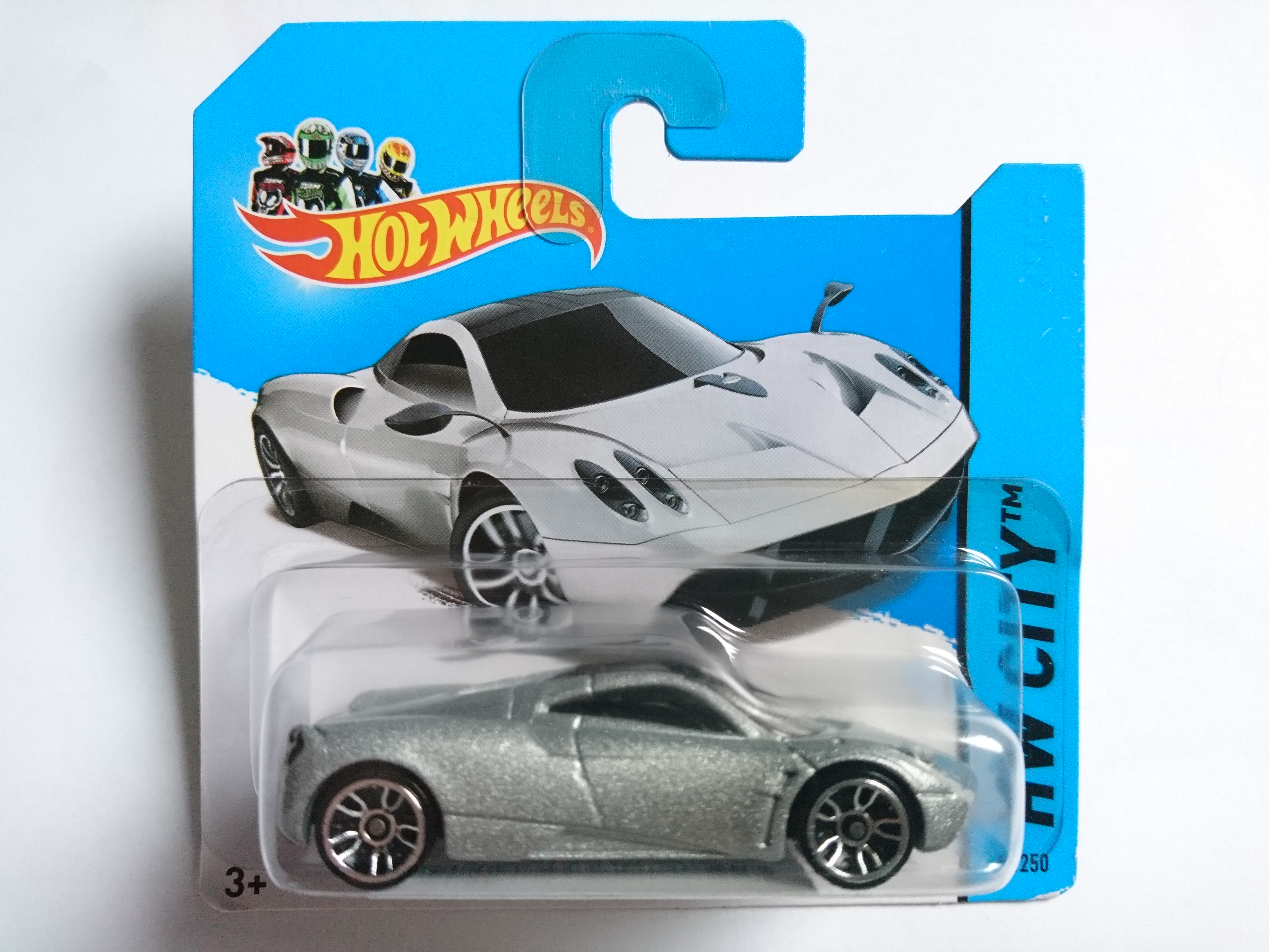 hot wheels pagani huayra gold