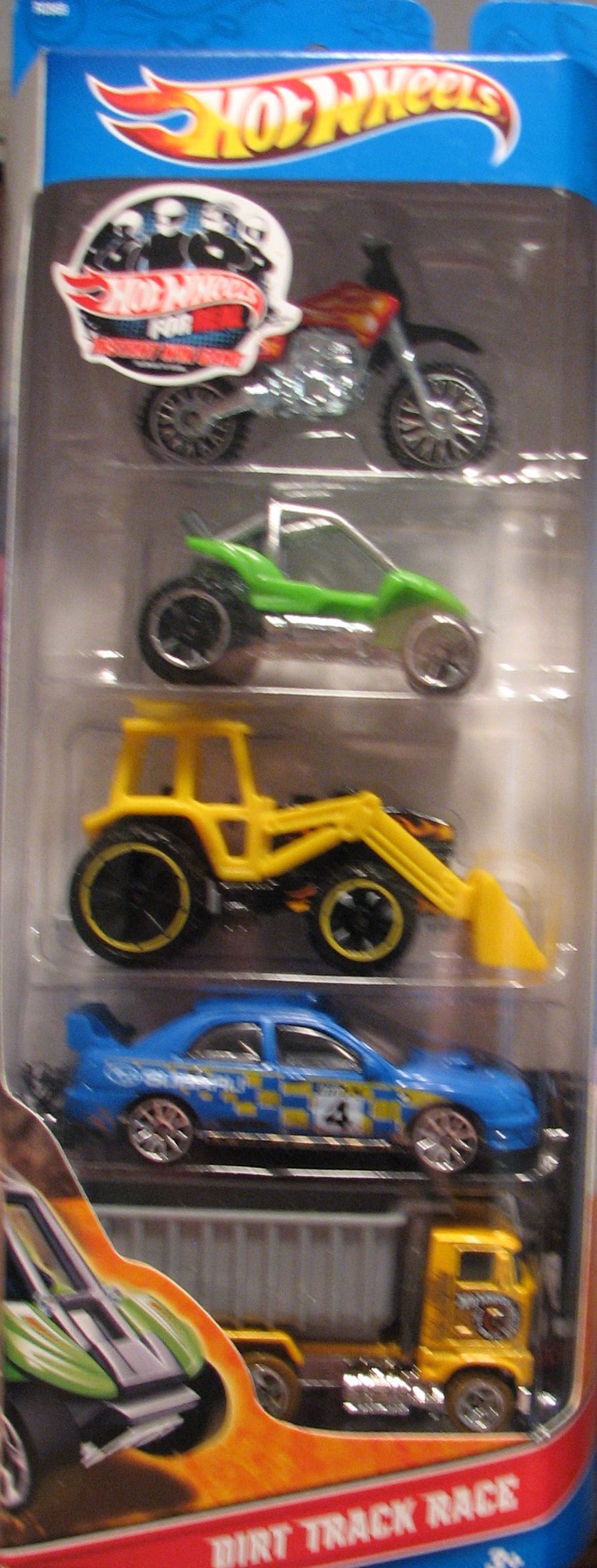 hot wheels dirt track cars