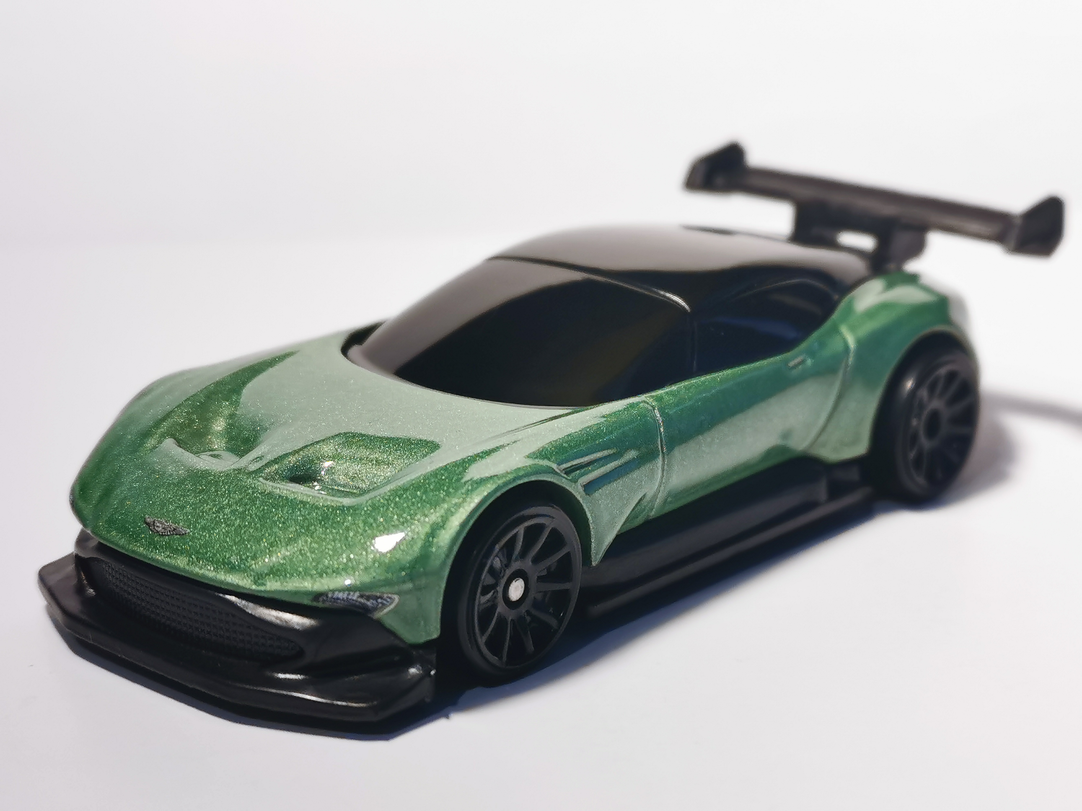 aston martin vulcan hot wheels