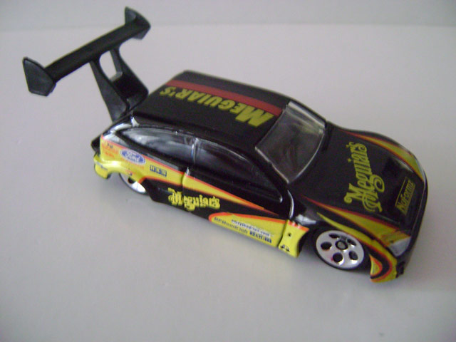 hot wheels ford focus 2001